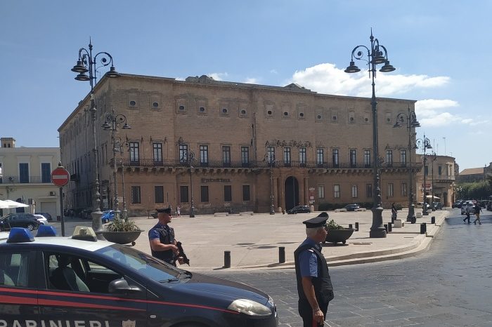 Manduria: rapinatore arrestato dai carabinieri grazie a un intervento di un sottufficiale della Marina.