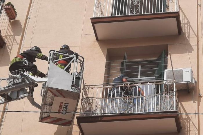 Taranto: In preda a una crisi nervosa, tenta il suicidio. Salvato dalle forze dell'ordine