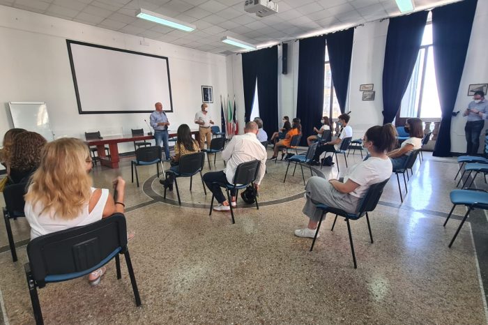 Taranto, Assessore alla mobilità incontra gli studenti