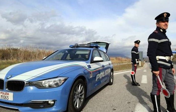 Taranto: la Polizia ferma un auto con 20 Kg di cozze