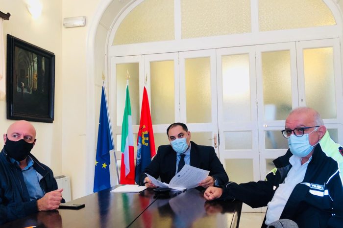 Taranto: Emergenza Covid, la proposta del sindaco Melucci: «Misure omogenee in tutta la provincia»