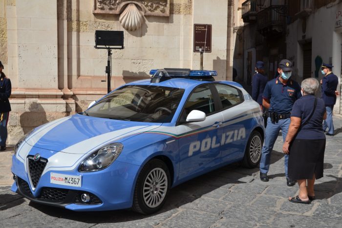 Taranto: Farneticazioni nel Duomo di San Cataldo e violenze agli agenti: arrestato cittadino irlandese