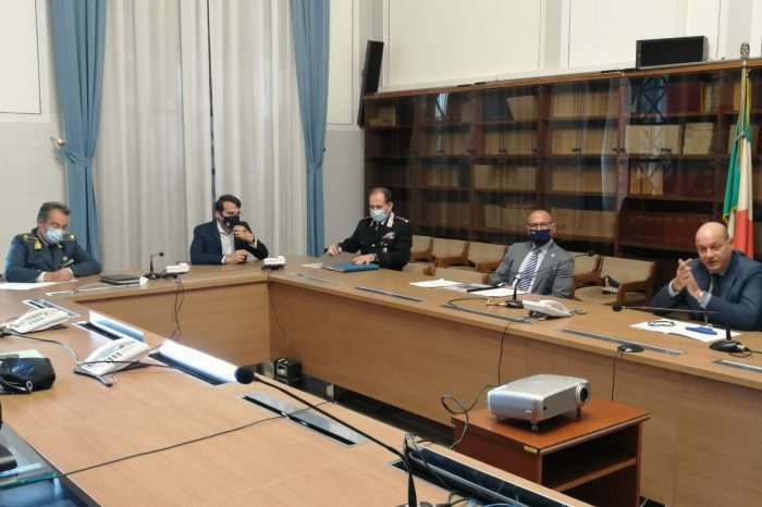 Taranto: Controlli anti-Covid, riunione in Prefettura