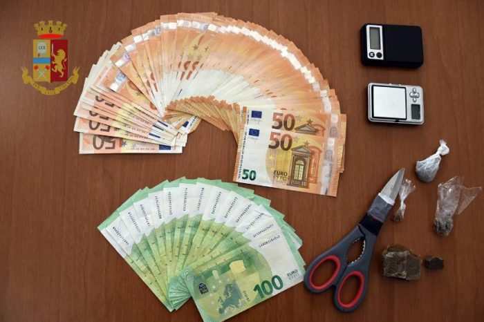 GALLIPOLI: TROVATO IN CASA CON DROGA E 5.000 EURO IN CONTANTI. ARRESTATO