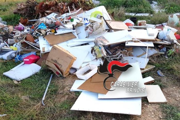 Brindisi: Sorpreso ad abbandonare in modo incontrollato rifiuti lungo il litorale brindisino, sanzionato amministrativamente