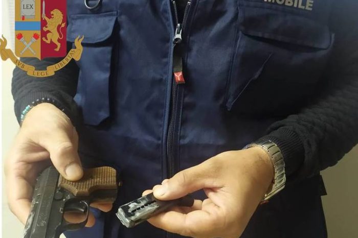 Taranto: Sequestrati più di 150 grammi di hashish, una pistola e 30 munizioni: due gli arrestati