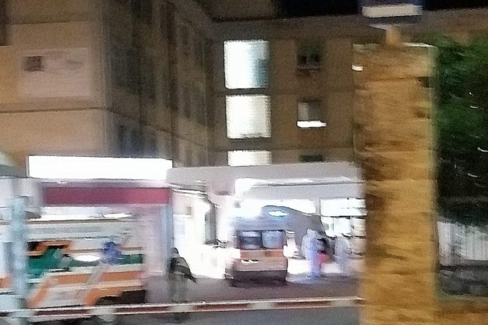 File di ambulanze davanti agli ospedali di Taranto e Martina Franca