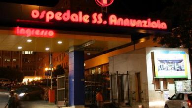 Ingresso dell'ospedale Santissima Annunziata di Taranto dove è avvenuto l'abbandono dell’anziana in ospedale