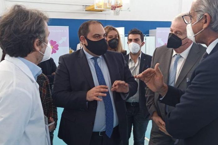 Taranto - Melucci dirama una nuova ordinanza per evitare il contagio