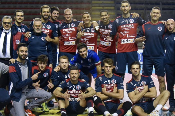 Volley - La Prisma Taranto si riprende il secondo posto, tre a zero contro Cuneo