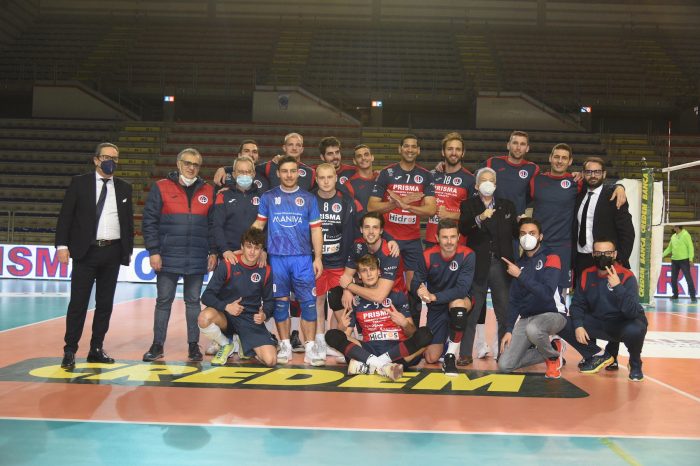 Volley - La Prisma chiude la regular season con una vittoria sulla capolista Bergamo