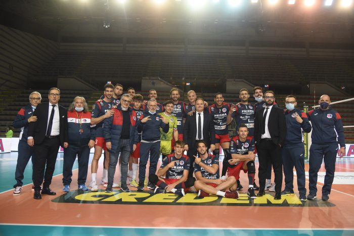 Volley - La semifinale play off inizia bene per la Prisma, 3-2 a Cuneo