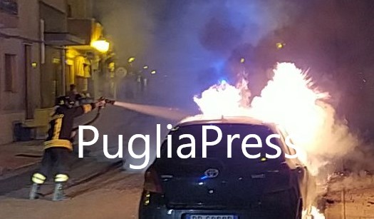 Torricella: Tre auto in fiamme nella notte: indagano i Carabinieri