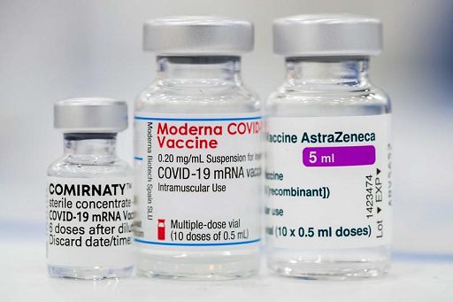 Vaccini, il commissario Figliulo annuncia: da lunedì al via le prenotazioni per gli over 50