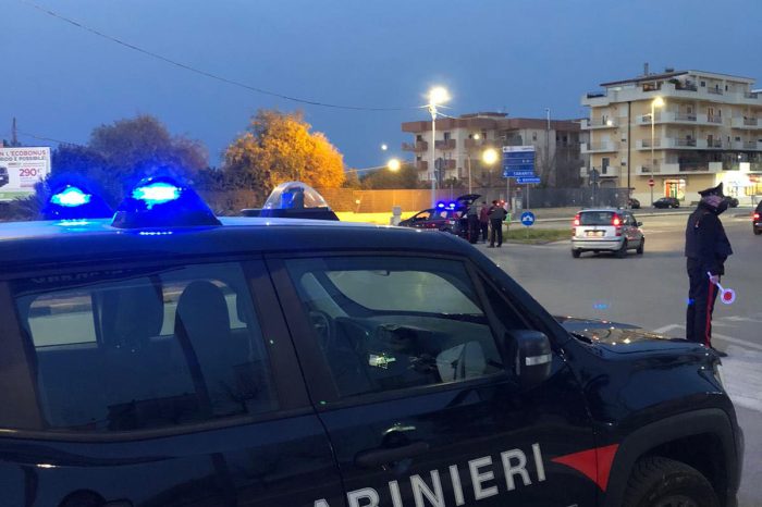 Martina Franca: Servizio ad "Alto Impatto" i Carabinieri arrestano 1 persona e chiudono un'attività commerciale