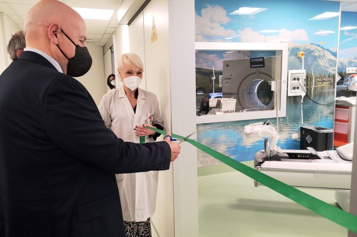 Brindisi: è stata inaugurata la nuova Tac GE Healthcare che permette esami fino a cinque volte più veloci con meno radiazioni