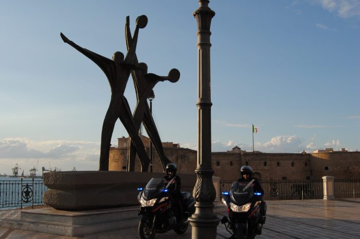 Taranto: I Carabinieri della Compagnia di Taranto arrestano tre soggetti  per detenzione e spaccio di cocaina