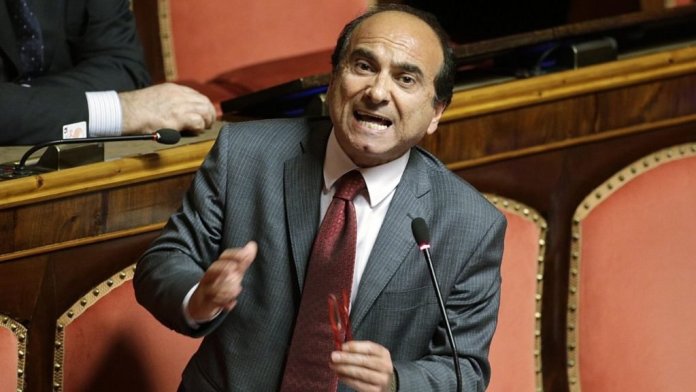 Sen. Domenico Scilipoti Isgrò: “Politica lontana dai cittadini”