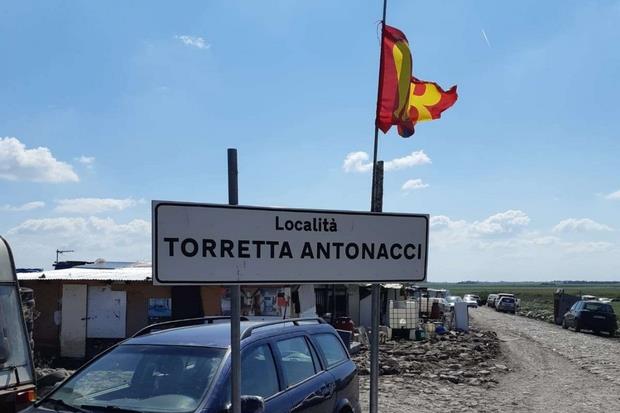 Foggia: incendio nel ghetto di Torretta Antonacci, muore migrante 35enne