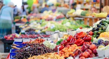 Coldiretti Puglia: "crollano gli acquisti di frutta con un -11%, allarme anche nei campi con aumenti del +400%"