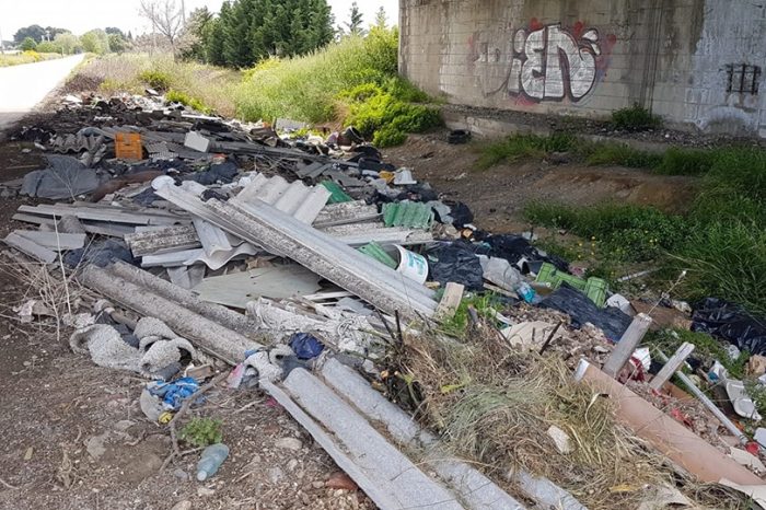 Tonnellate di rifiuti sversati illegalmente nelle campagne pugliesi