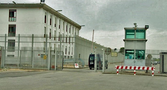 Trovato privo di vita in cella nel carcere di Taranto