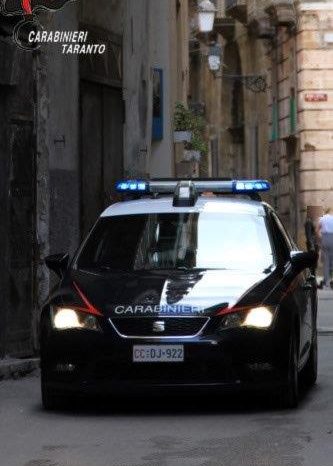 Taranto: Continua a spacciare anche agli arresti domiciliari, arrestato
