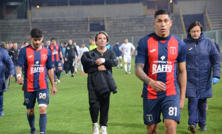 Taranto-Gelbison resta 0-0