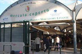 Bari - Furto al mercato coperto di Via Mazzini