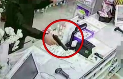 Rapina a mano armata in una farmacia di Foggia