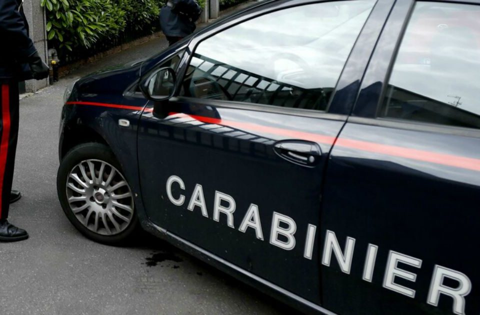 Manduria - minaccia il il padre con una pistola, arrestato. Un litigio tra padre e figlio è sfociato in un arrestonaccia il padre con una pistolaa