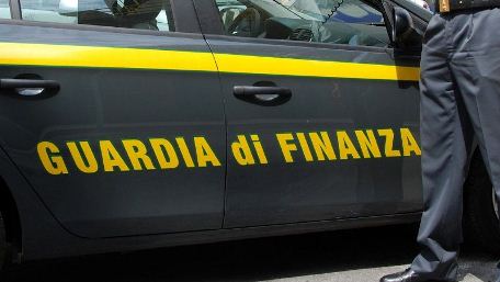 Lavoro nero e irregolari, blitz della finanza a Fasano