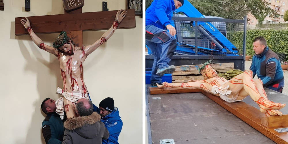 Crocifisso prelevato e trasportato dalla azienda Marraffa presso il Liceo Artistico Quirico Punzi