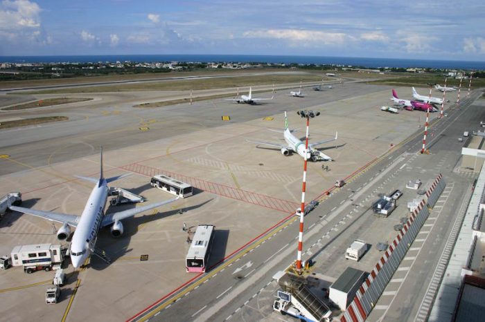 Puglia, i dati dei passeggeri transitati dagli aeroporti vanno letti al di là del mero dato quantitativo.