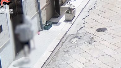 Casa della droga arrestati in 5