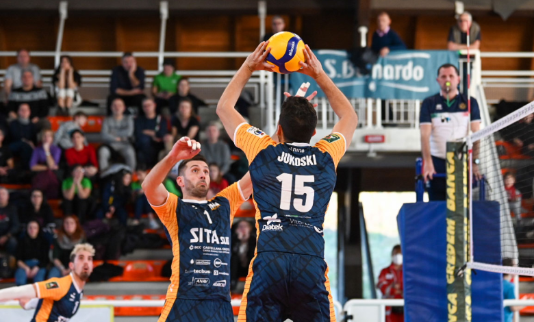 Kristian Gamba è il top scorer del match con 24 punti. Theo Lopes il miglior realizzatore per la Bcc. In doppia cifra anche gli schiacciatori di Cantù (Preti 15, Ottaviani 14), Tiozzo e Zamagni per Castellana (rispettivamente 12 e 10 punti).