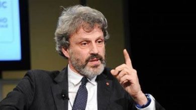 Vittorio Emanuele Parisi presenta il suo libro
