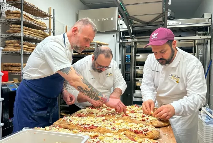 La triade del gusto Pane- pizza e panzerotti  ad Alberobello