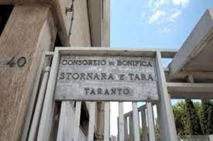 <strong>Organizzazioni agricole: «Consorzio Stornara e Tara se ci sei batti un colpo»</strong>