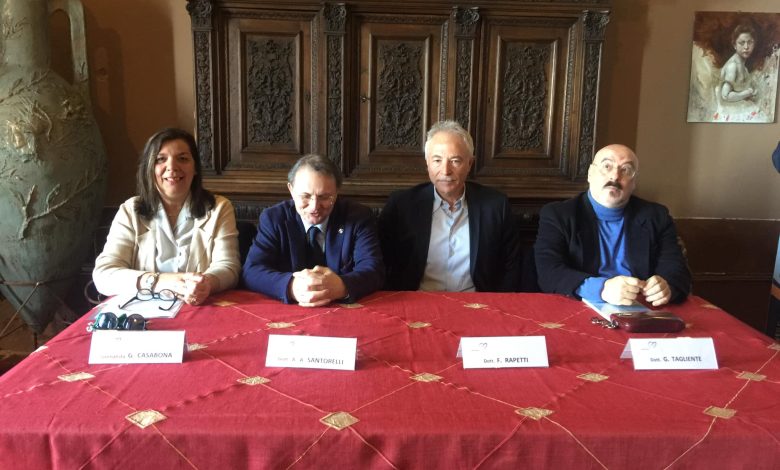 A Taranto ci sono tanti bambini che nascono già ammalati, questo – ha dichiarato Tagliente, tarantino, - significa che il feto viene concepito già affetto da patologie che più in là negli anni si svilupperanno nella madre