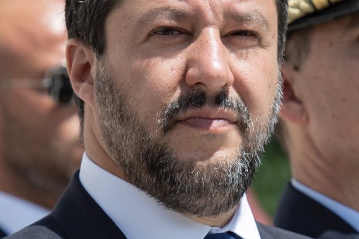 Salvini sul tema aborto: "Emiliano non si arrenda alla sinistra"