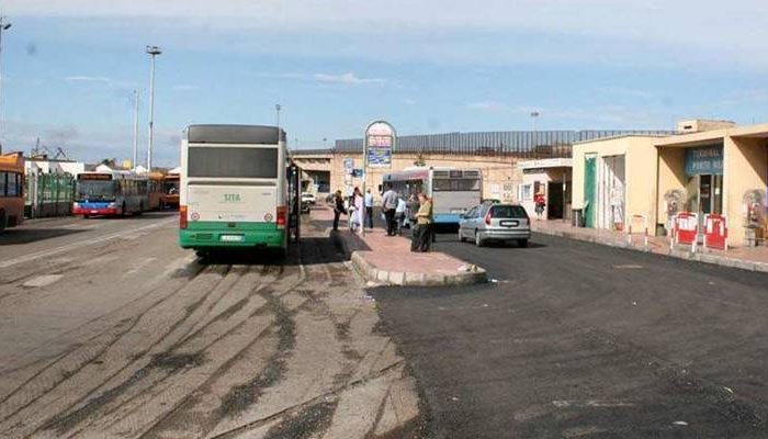 Baby gang molesta 2 ragazze al terminal bus del porto mercantile