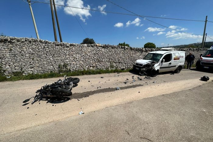 Martina Franca grave incidente tra una moto e un furgone