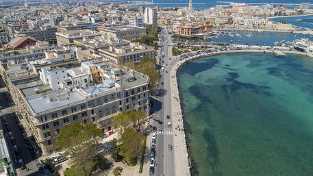 Federalberghi contro la tassa di soggiorno a Bari
