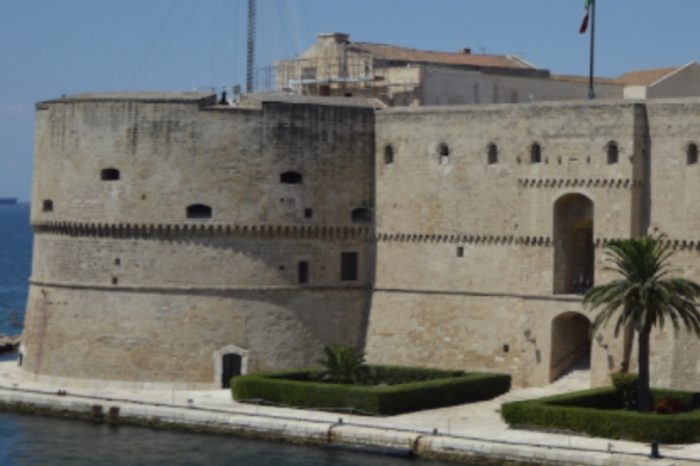 Taranto - Al Castello Aragonese mostra d’arte