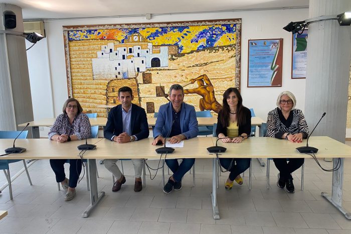 San Giorgio Ionico - L'amministrazione comunale annuncia la demolizione e la ricostruzione del plesso scolastico Leonardo da Vinci