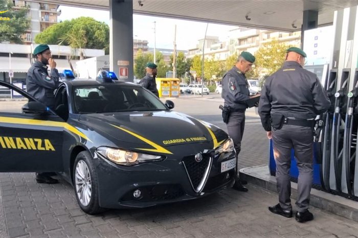 Guardia di Finanza Taranto: intensi controlli sui prezzi dei carburanti