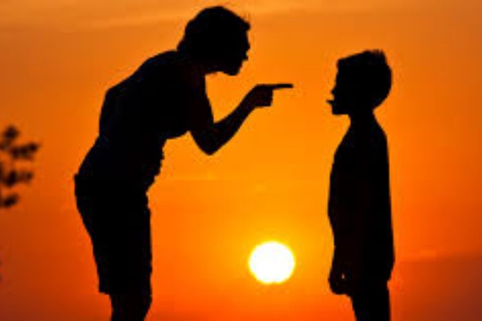 Come educare i figli: il ruolo del padre e la reazione degli altri