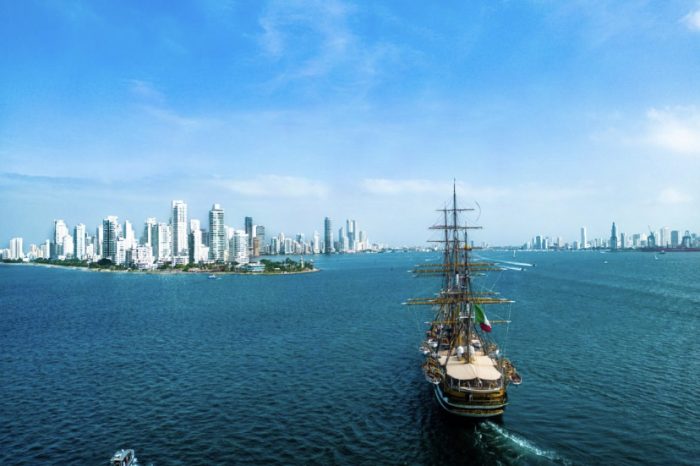 L’Amerigo Vespucci è giunta a Cartagena