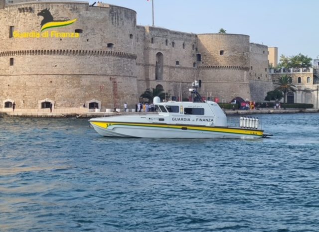 Taranto: imbarcazioni con bandiera estera, scoperte dal fisco grazie alla Guardia di Finanza
